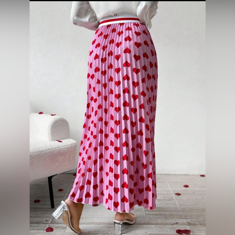 Pleated Heart Midi Skirt in Pink